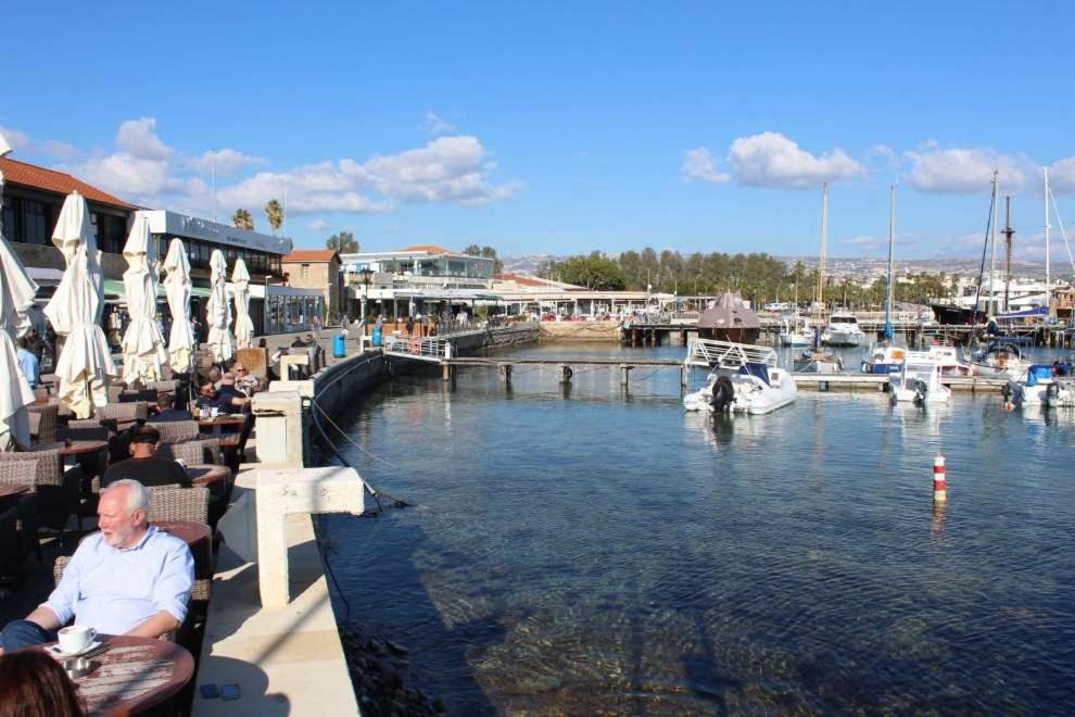 Seashell Apartments Paphos Bagian luar foto