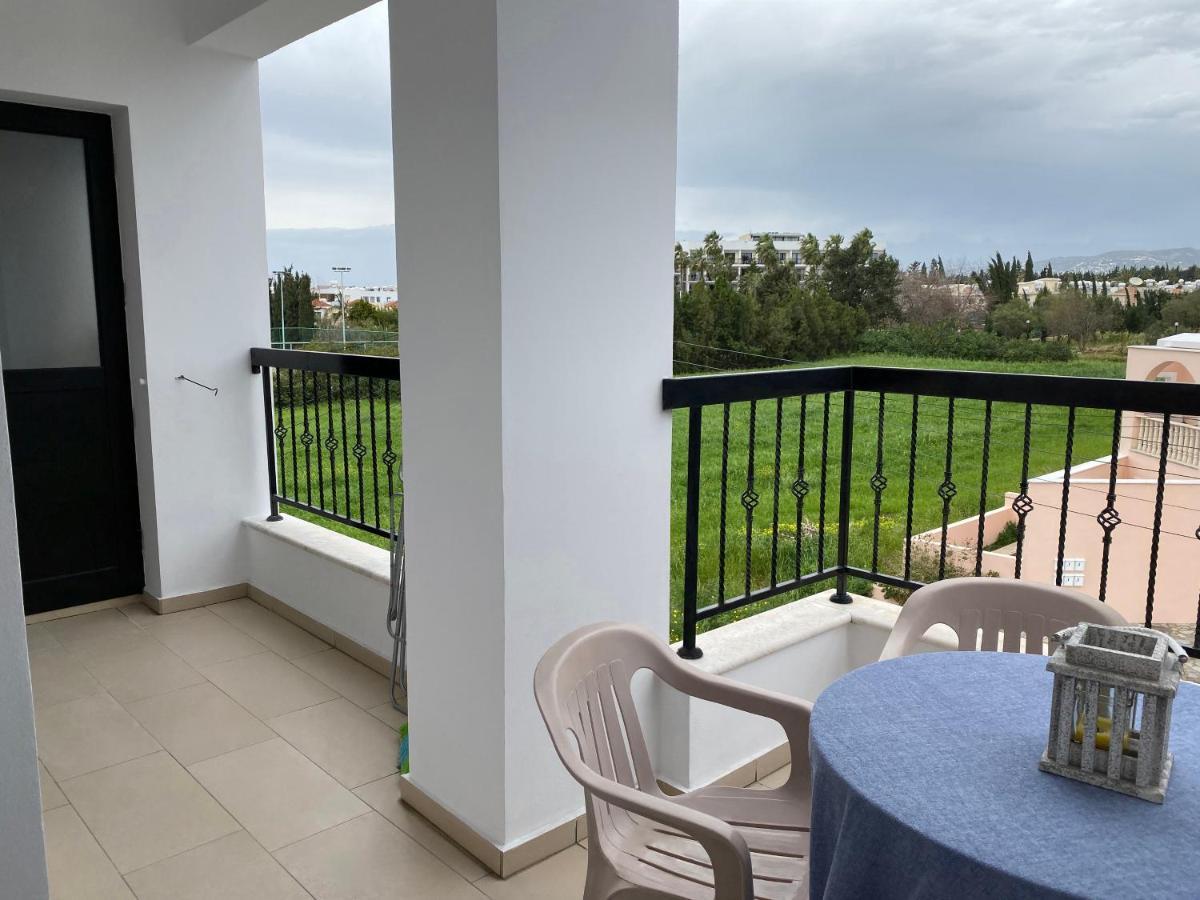 Seashell Apartments Paphos Bagian luar foto