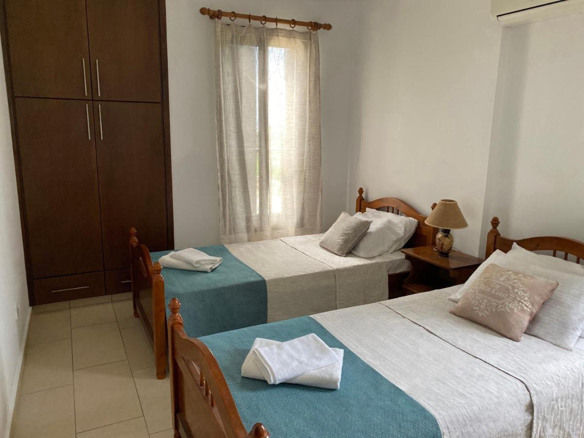 Seashell Apartments Paphos Bagian luar foto