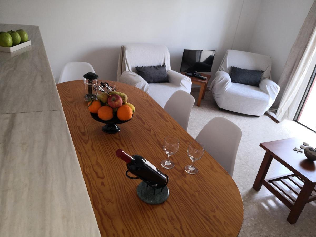 Seashell Apartments Paphos Bagian luar foto