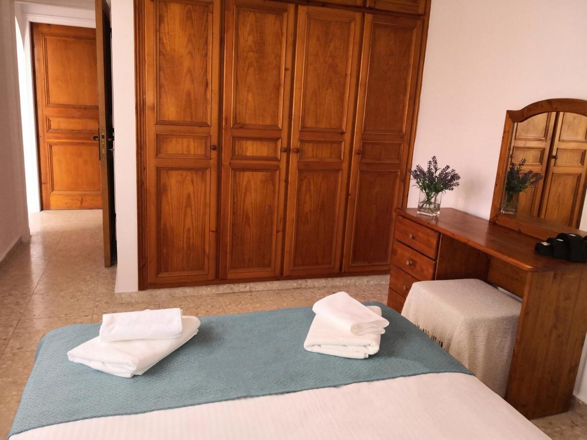 Seashell Apartments Paphos Bagian luar foto